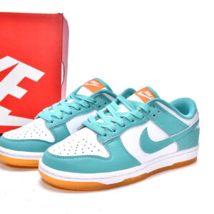 SB Dunk Low